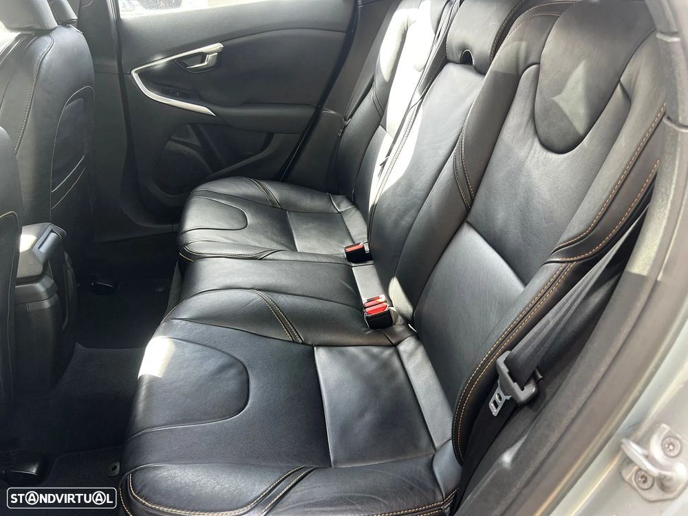 Volvo V40 1.6 D2 R-Design Momentum - 22