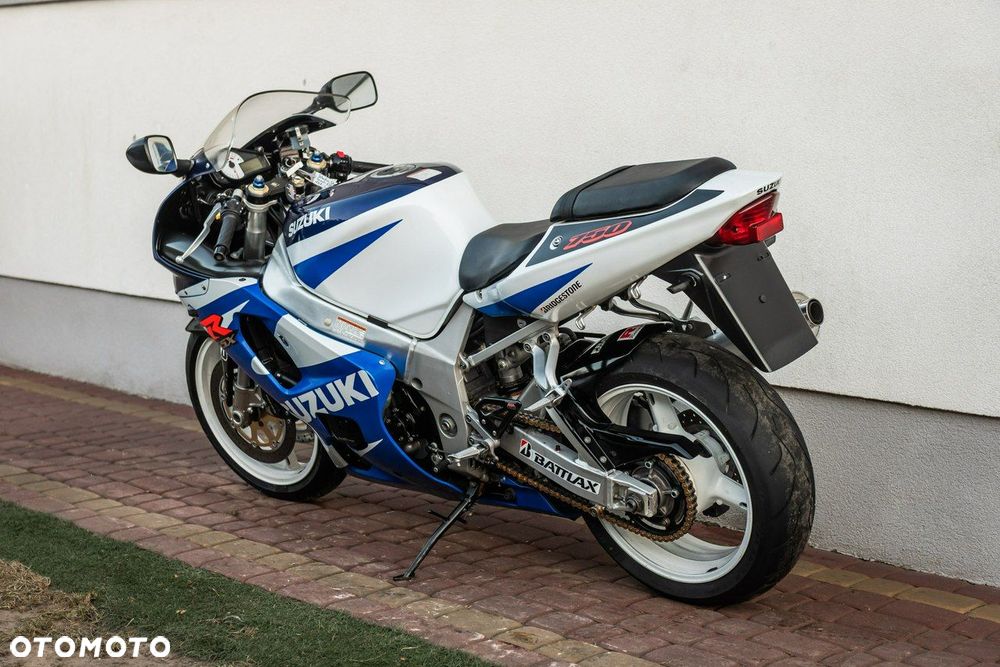 Suzuki GSX-R - 4