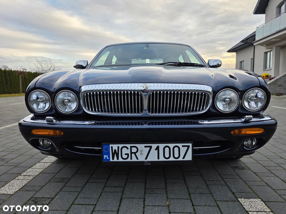 Jaguar Daimler 8 - 13