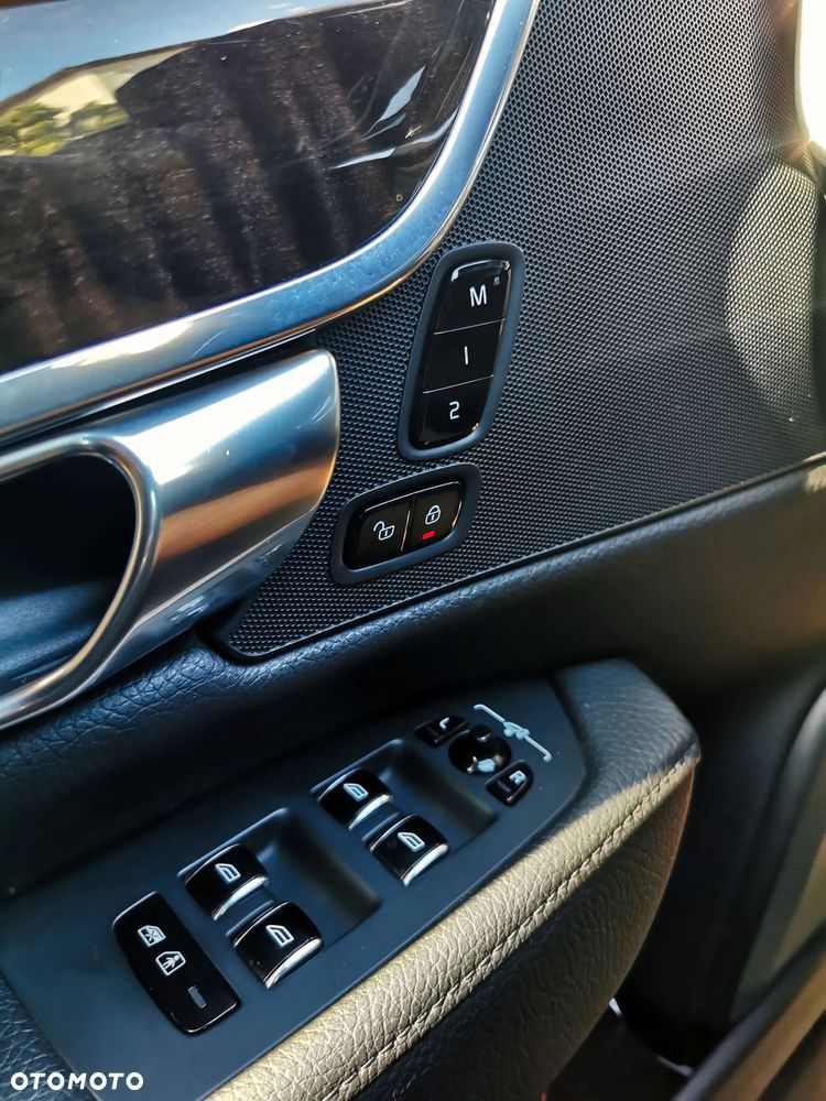 Volvo S90 T5 Momentum - 21