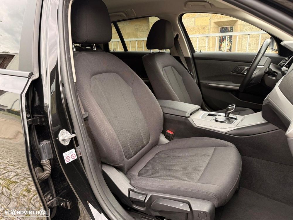 BMW 330 e Touring Corporate Edition Auto - 14