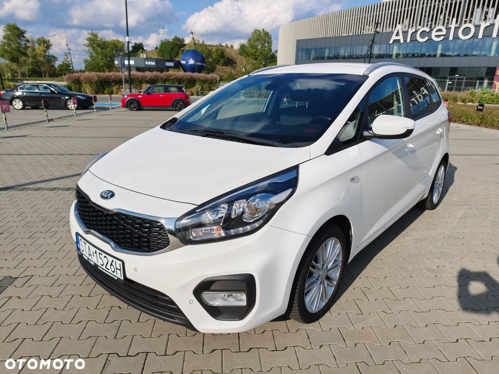 Kia Carens 1.6 GDI Dream-Team Edition - 4