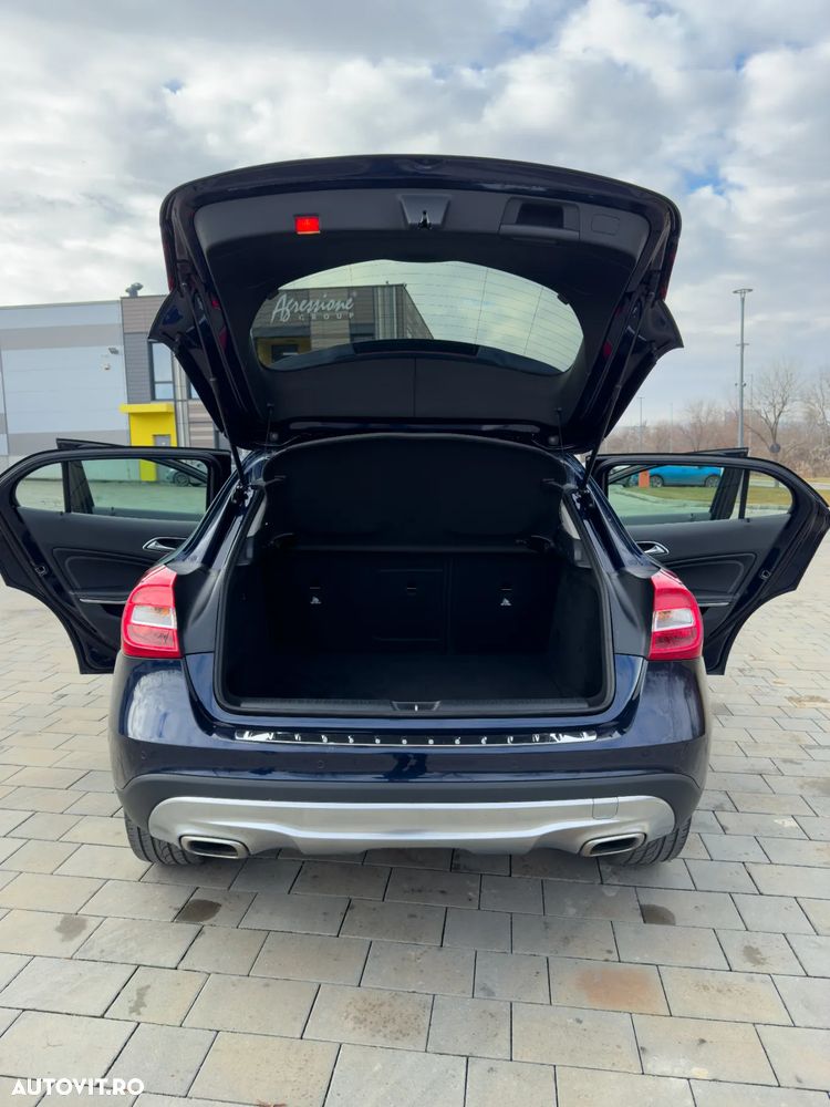 Mercedes-Benz GLA 220 CDI 4Matic 7G-DCT - 11