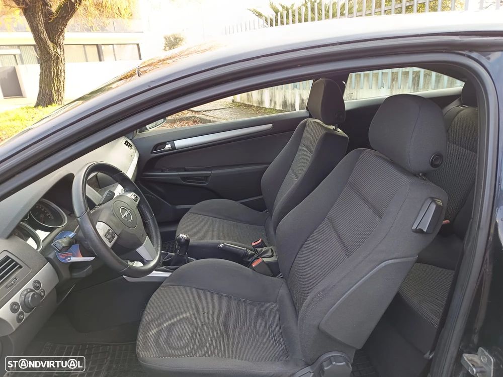 Opel Astra GTC 1.7 CDTI - 18