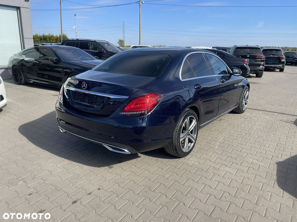 Mercedes-Benz Klasa C 300 d 4Matic 9G-TRONIC Exclusive - 2