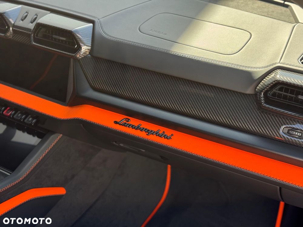 Lamborghini Urus - 13