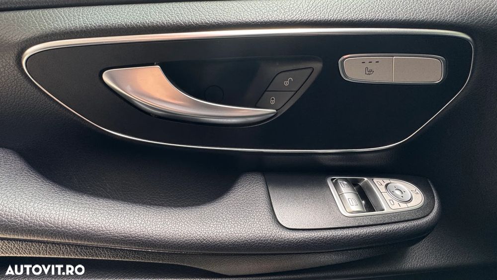 MERCEDES-BENZ V-Class 2022 — imagine 14