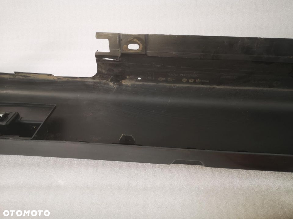 BMW 2 F45 PRAWA LISTWA PROGOWA / NAKŁADKA PROGU NR AUKCJI PR/38 - 13