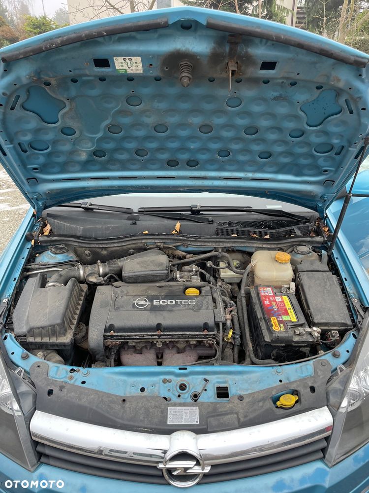 Opel Astra 1.6 Sport Easytronic - 16