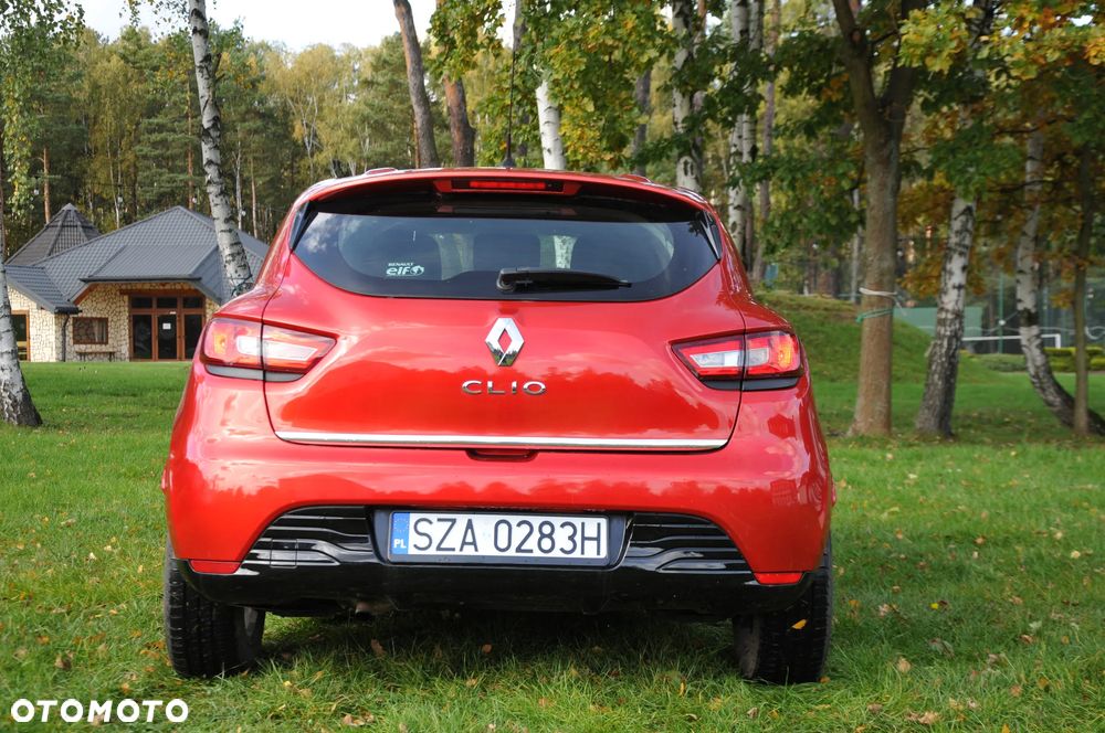 Renault Clio 1.2 16V 75 LIMITED - 21