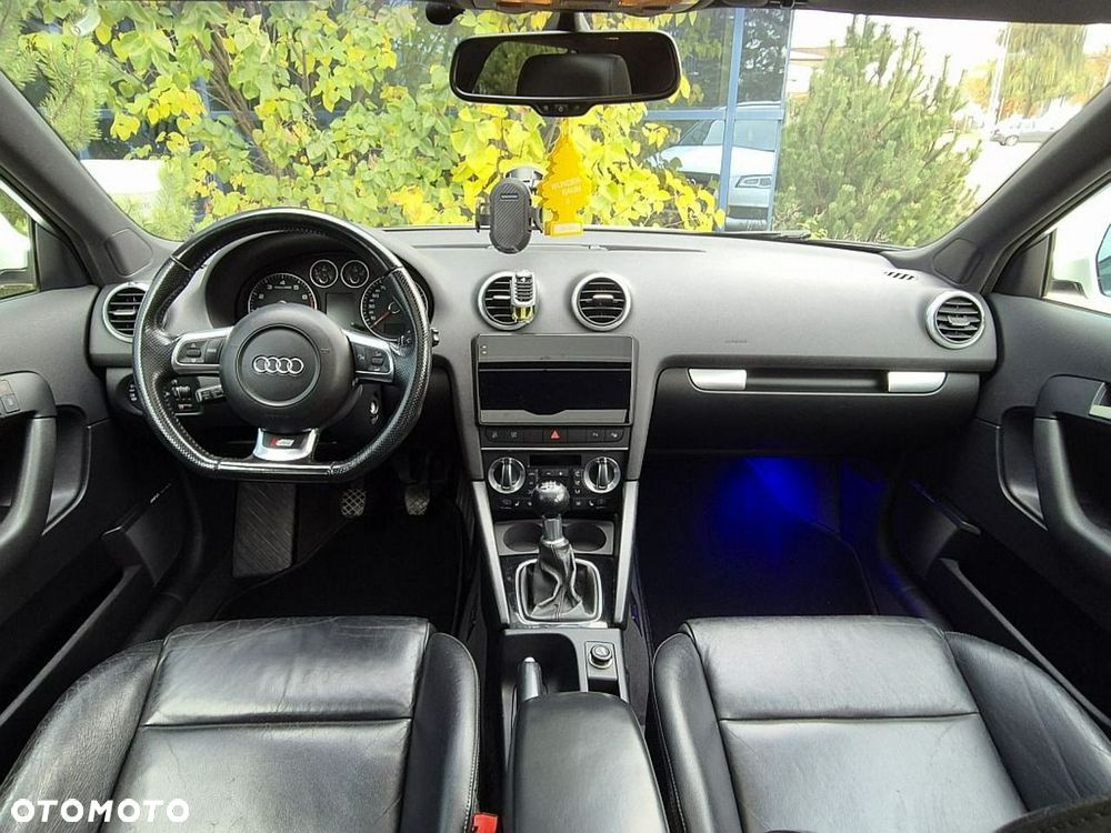 Audi A3 Sportback 1.8 TFSI S line Sportpaket Plus - 4