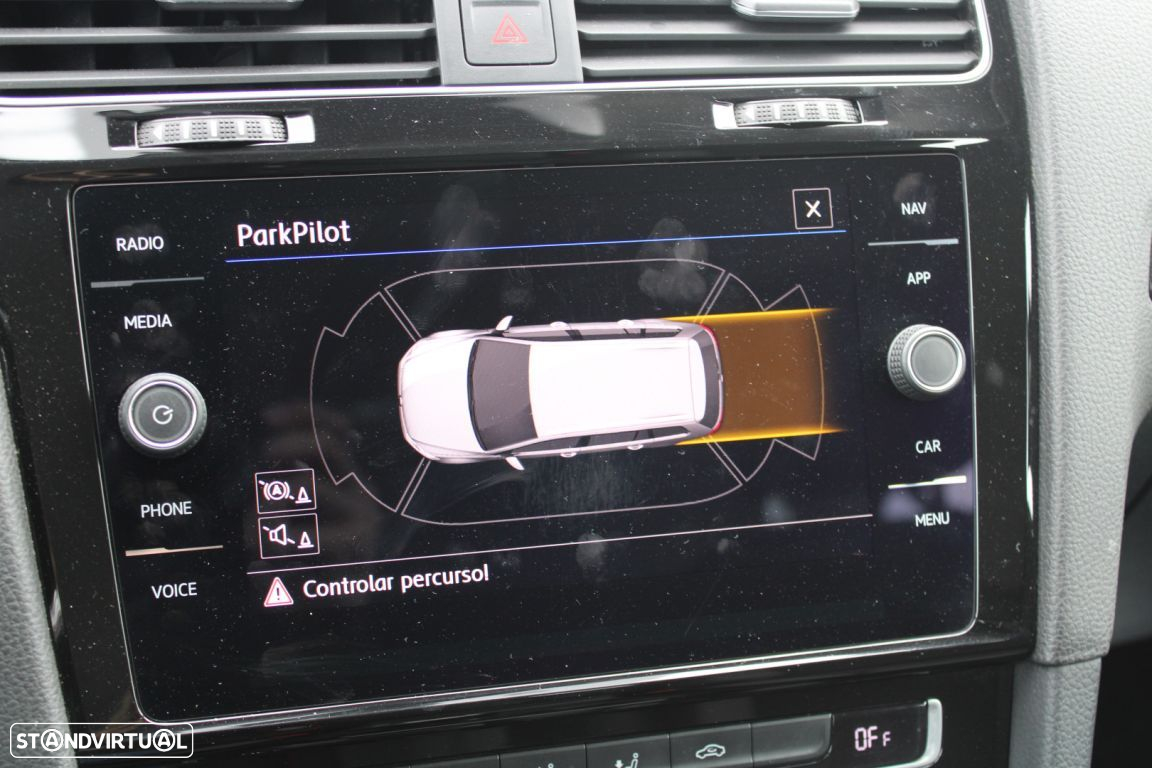 VW Golf Variant 1.6 TDi Highline - 20