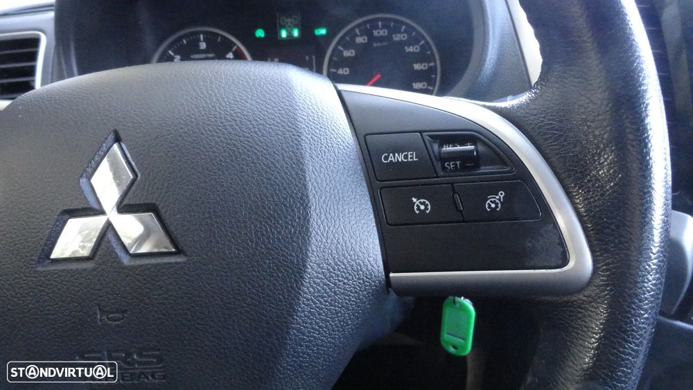 Mitsubishi L200 2.4 DI-D CD Invite 4WD - 14