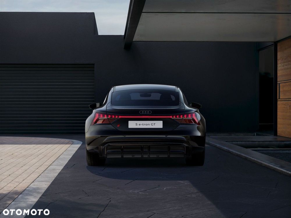 Audi e-tron GT - 5