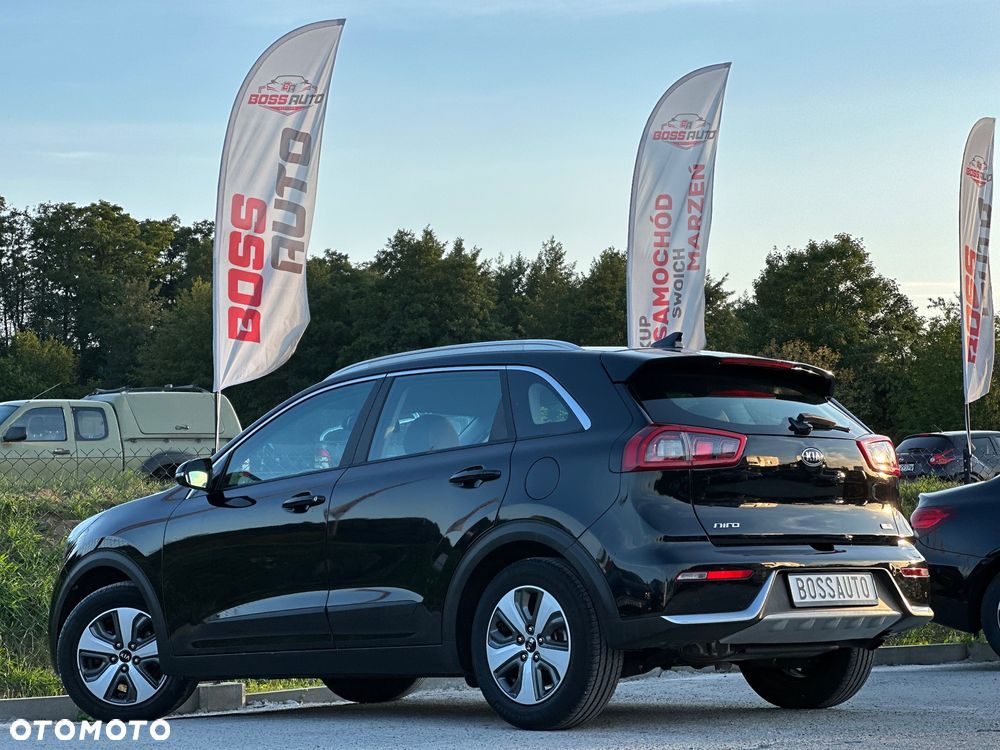 Kia Niro 1.6 GDI Hybrid Business Line - 11