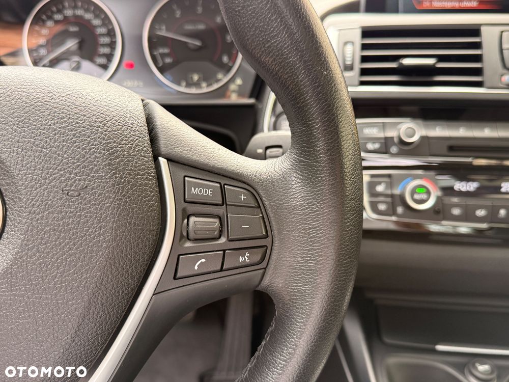 BMW Seria 2 220d Sport-Aut Sport Line - 24