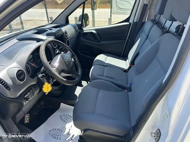Citroën BERLINGO 3 LUG. CX.AUTOMÁTICA - 13