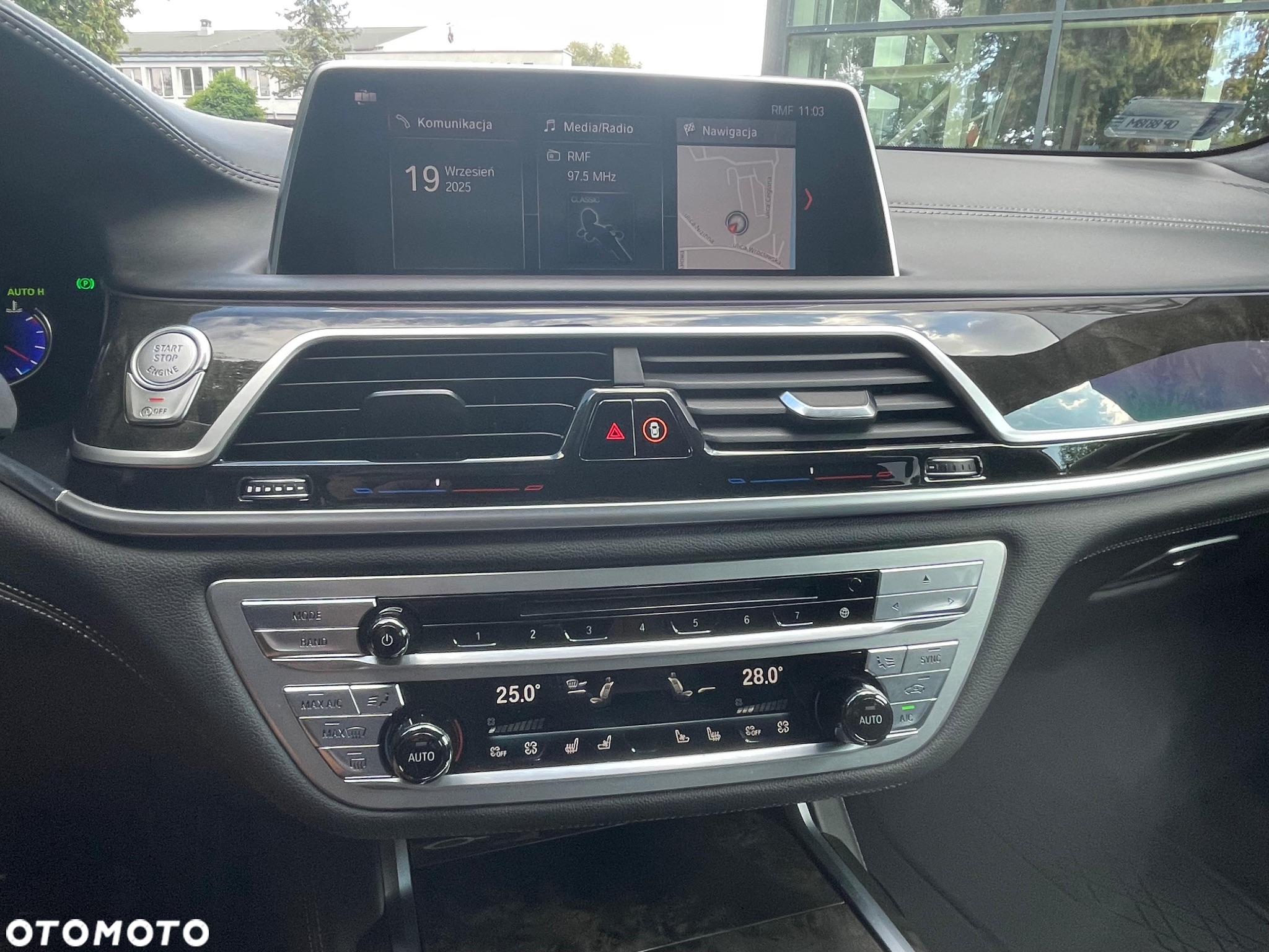 BMW Seria 7 750Li xDrive - 19