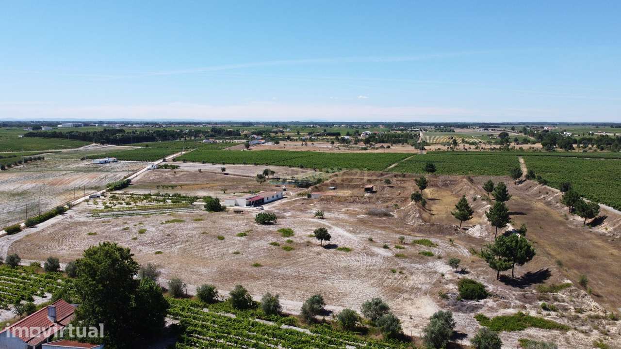 Terreno Rústico com 36.588 m2 em Poceirão - Palmela