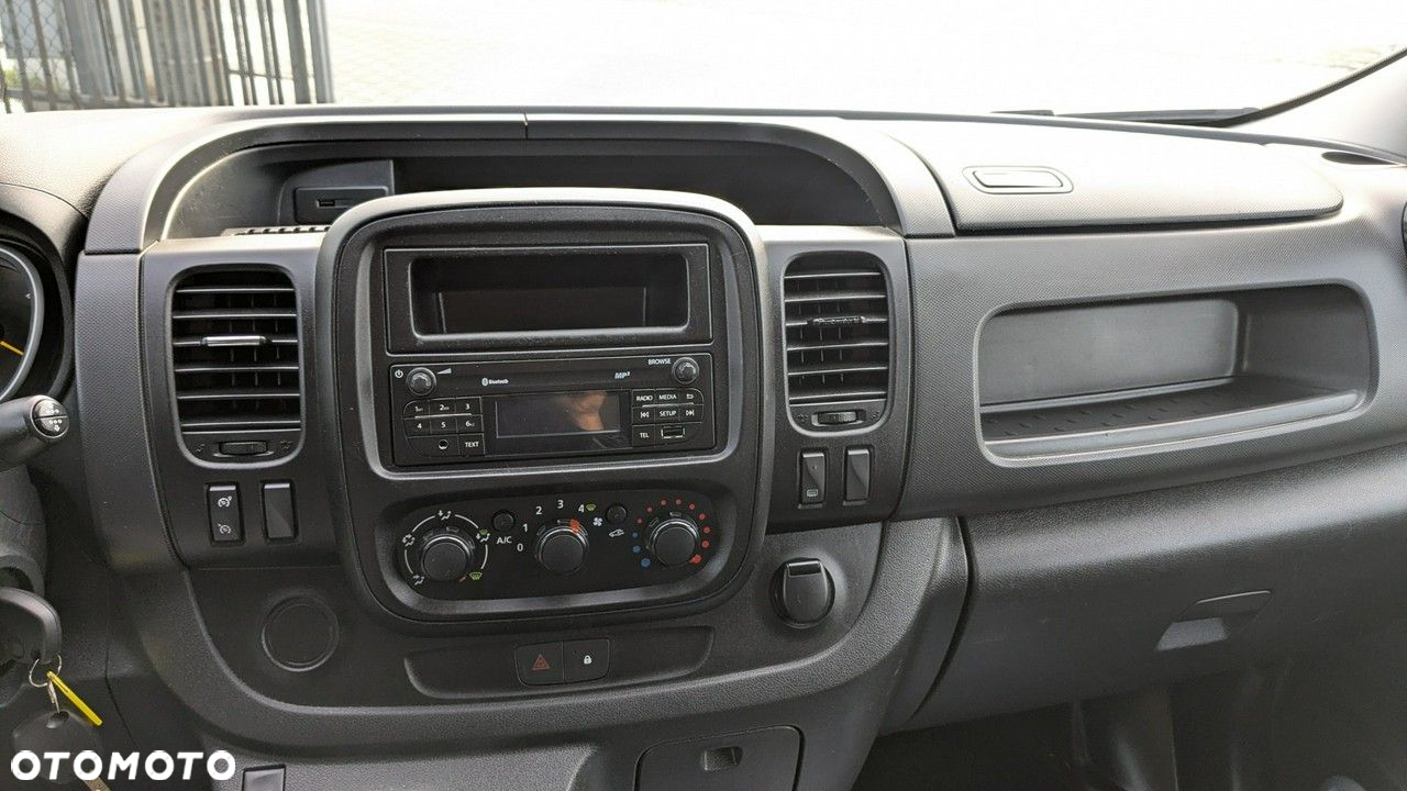 Opel Vivaro - 20