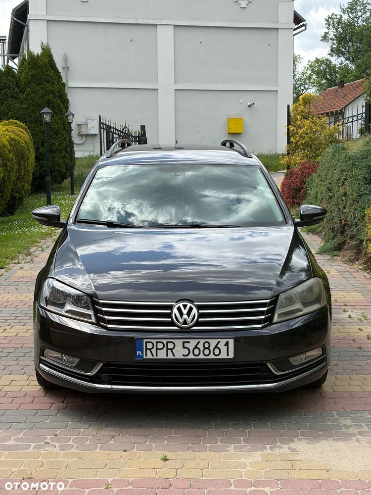 Volkswagen Passat 1.6 TDI DPF BlueMot Comfortline - 2