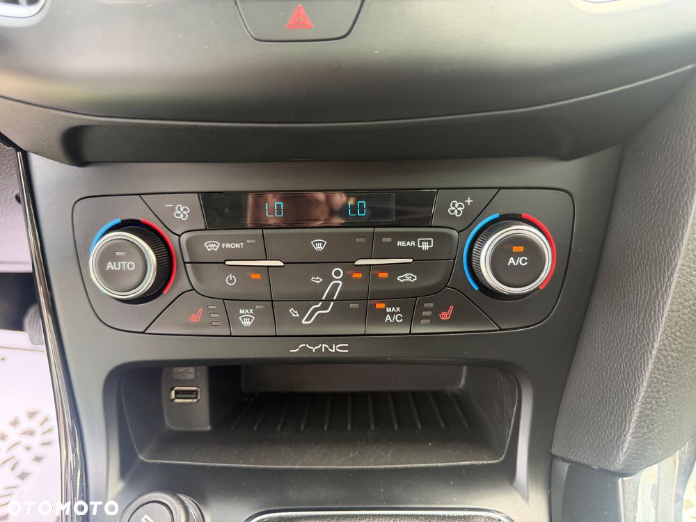 Ford Focus 1.0 EcoBoost Titanium ASS - 29