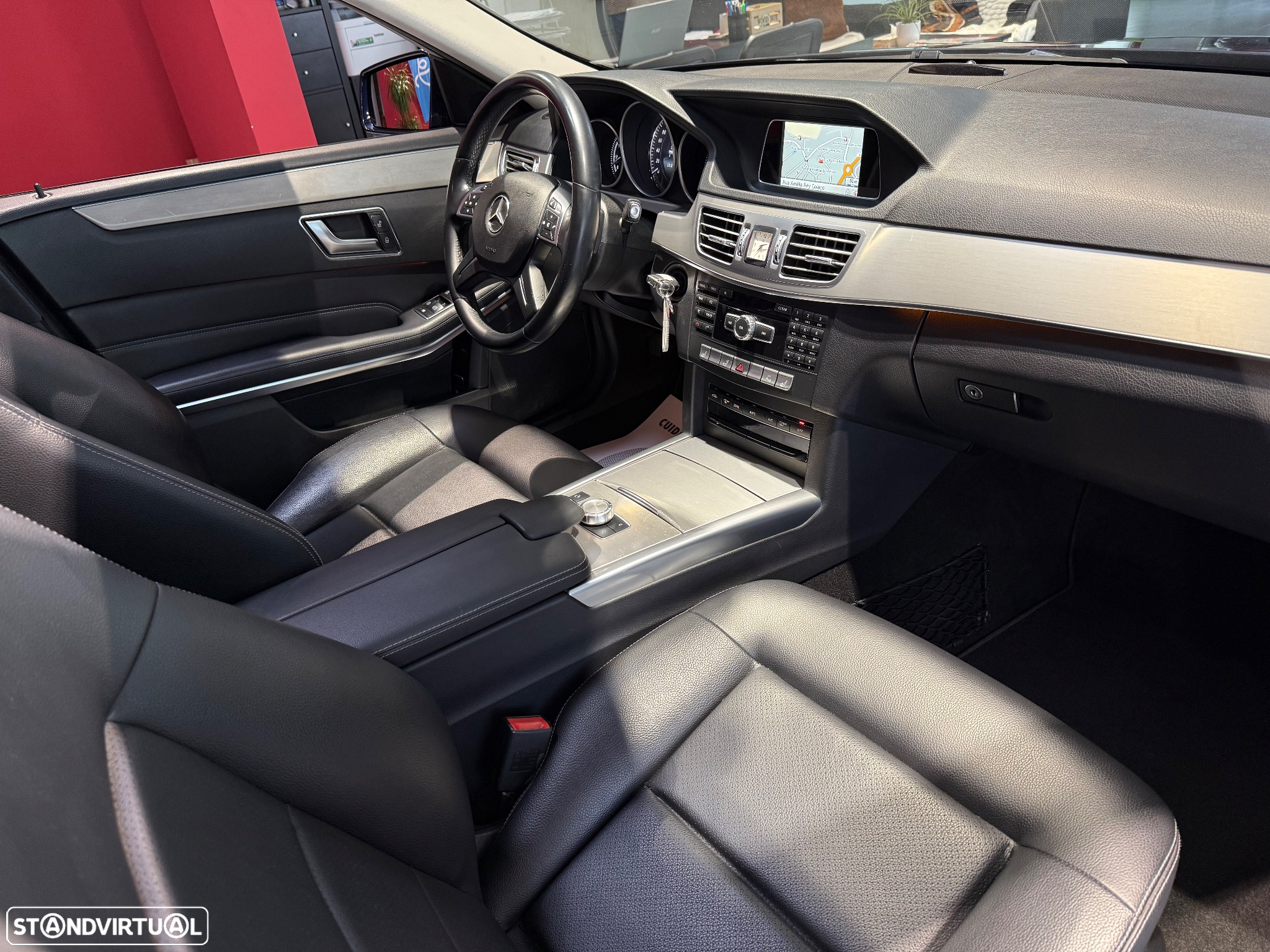 Mercedes-Benz E 300 Bluetec Hybrid Avantgarde - 14