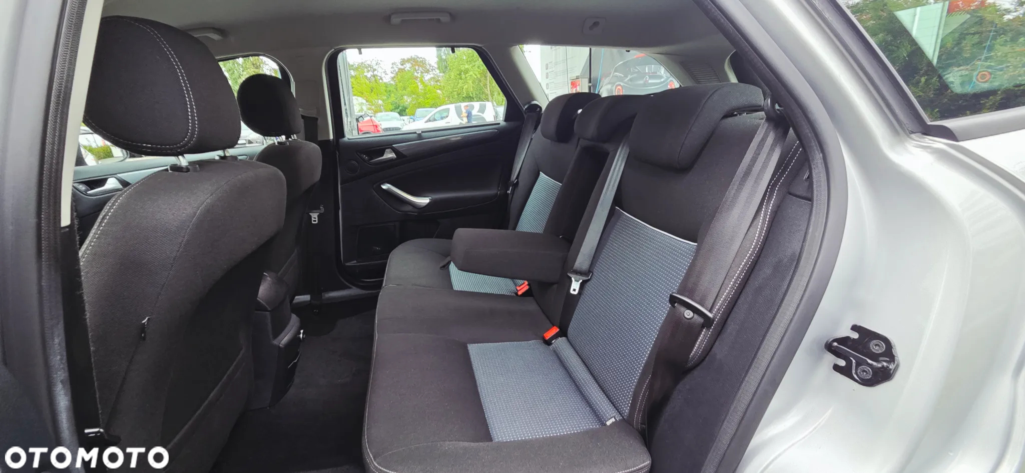 Ford Mondeo 2.0 TDCI Ghia - 31