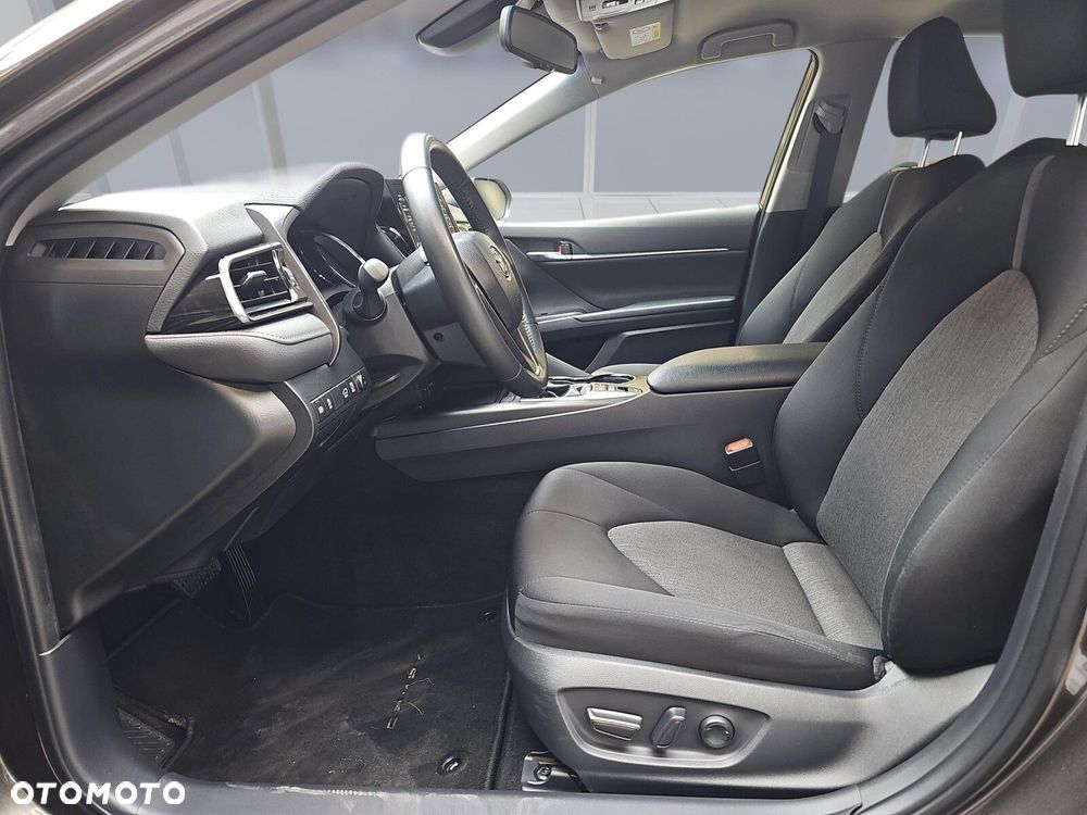 Toyota Camry 2.5 Hybrid Comfort CVT - 9