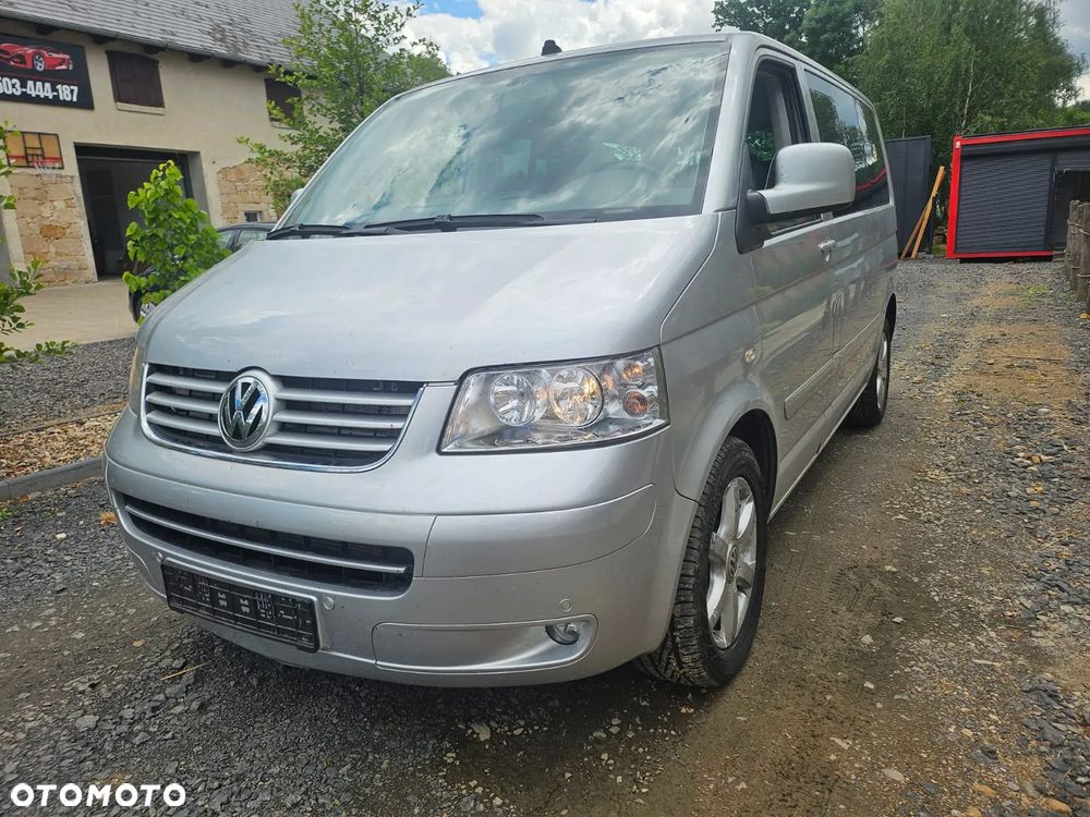 Volkswagen Multivan - 1