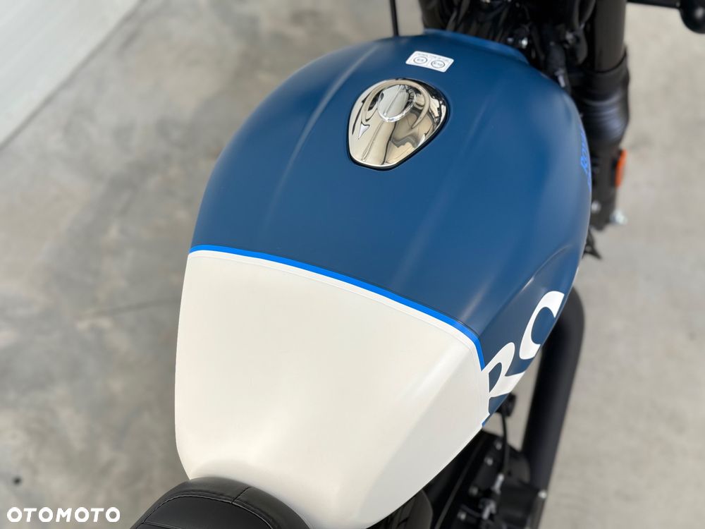 Royal Enfield HNTR - 19