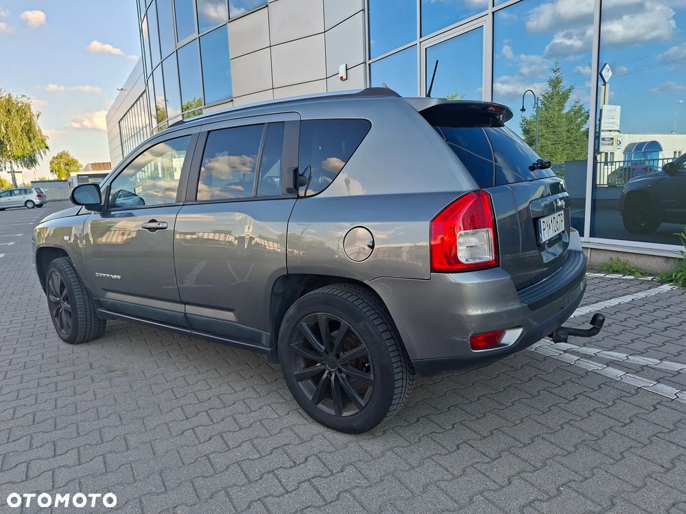 Jeep Compass - 2
