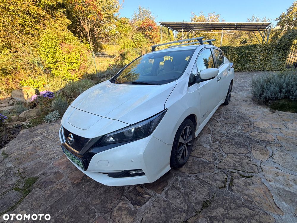 Nissan Leaf 2018 photo 2
