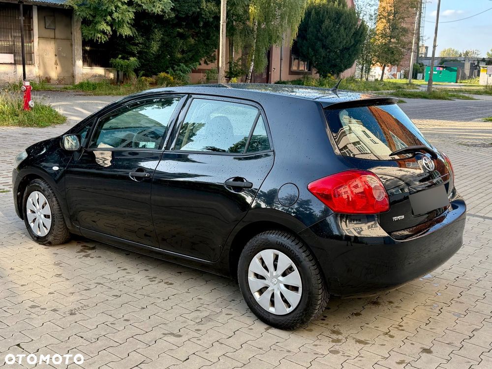 Toyota Auris - 5