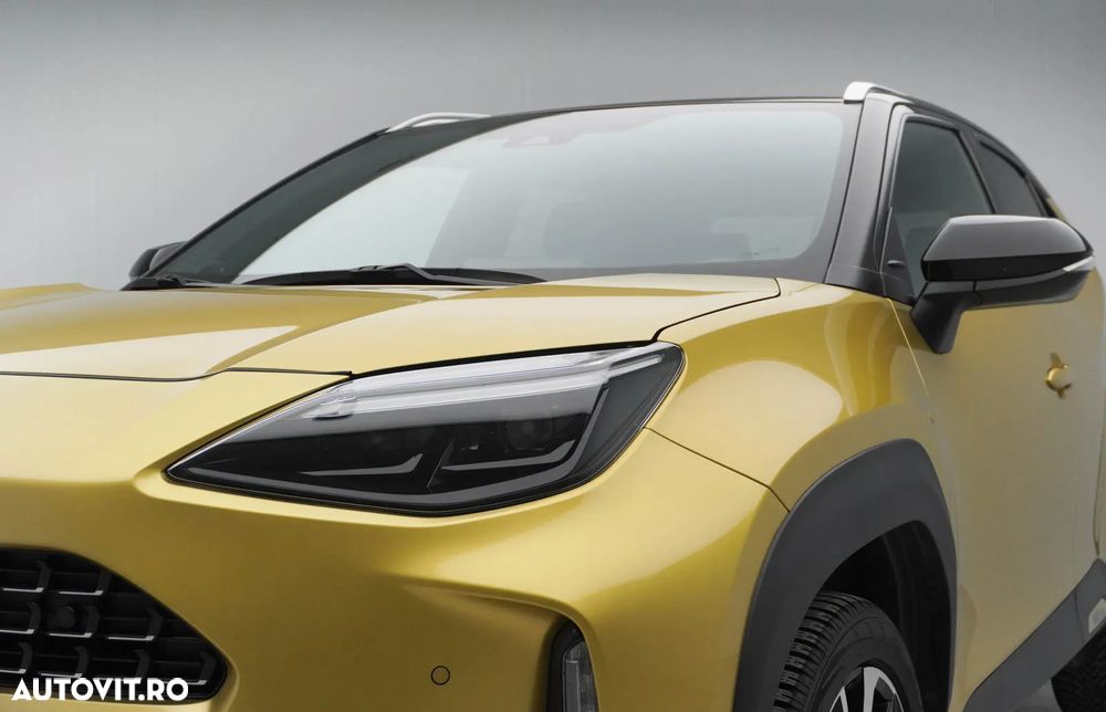 Toyota Yaris Cross 1.5 VVT-i HSD 4x4 Exclusive Adventure - 8