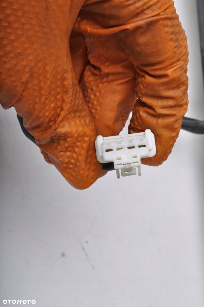 NISSAN PATHFINDER III R51 SZYBA TYŁ TYLNA KLAPY - 12