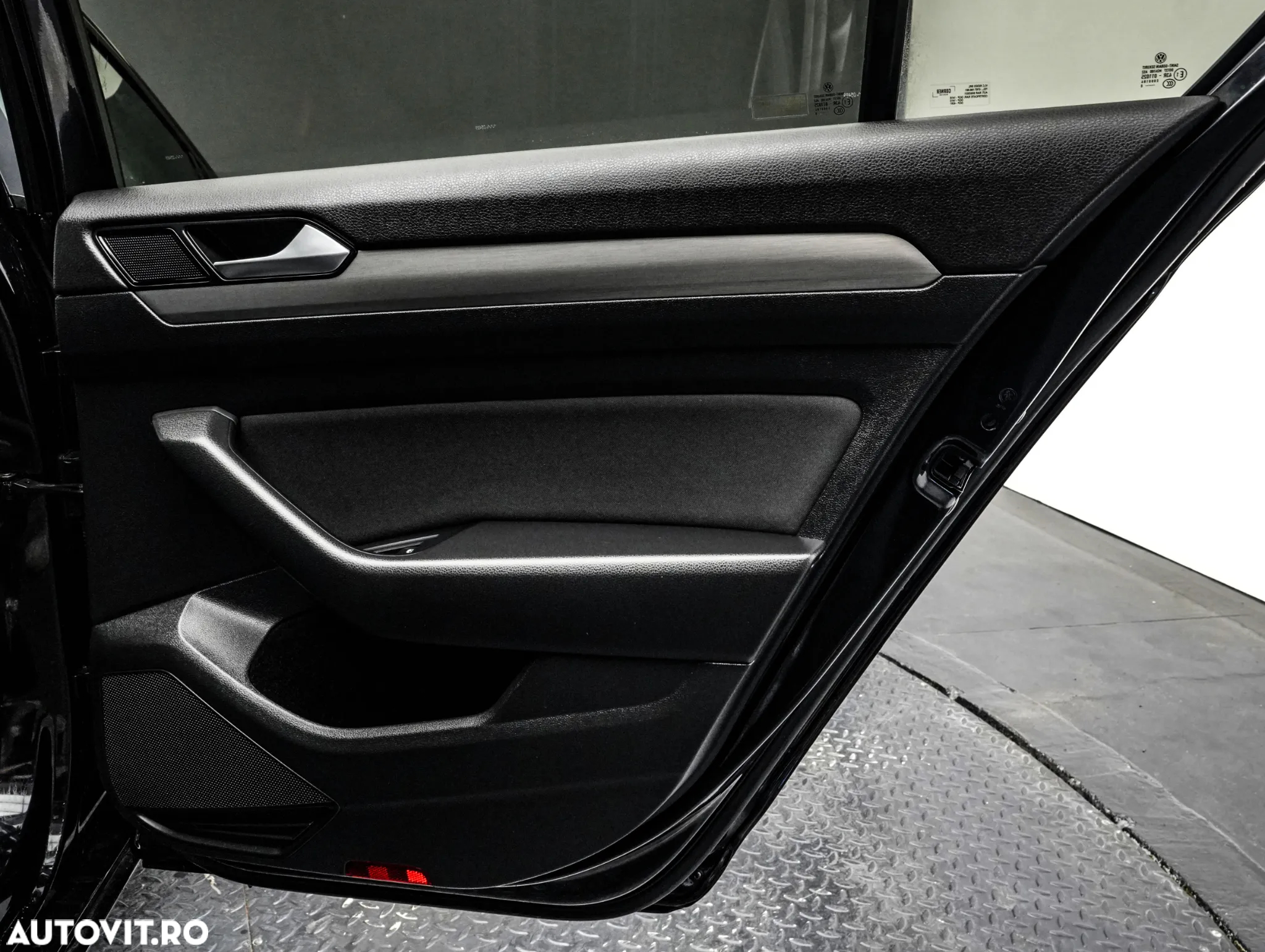 Volkswagen Passat 2.0 TDI DSG Comfortline - 28