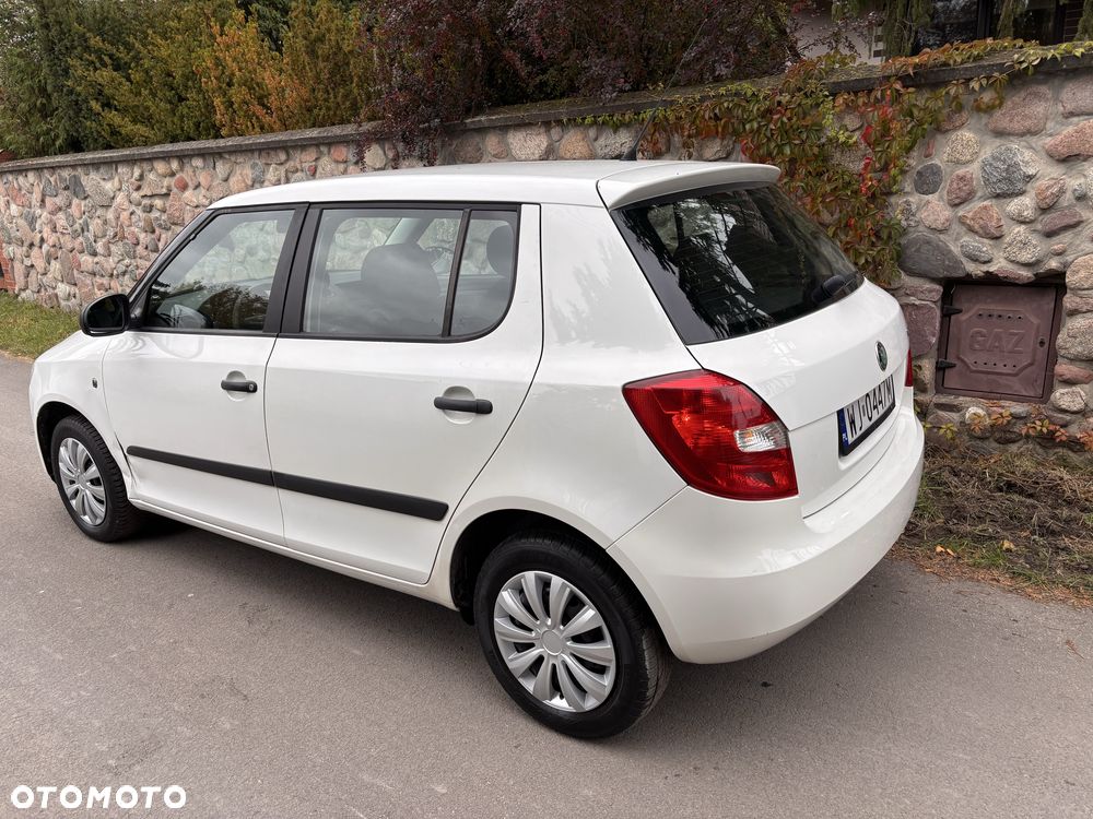 Skoda Fabia - 4