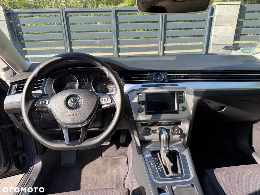 Volkswagen Passat 1.6 TDI (BlueMotion Technology) DSG Comfortline - 11
