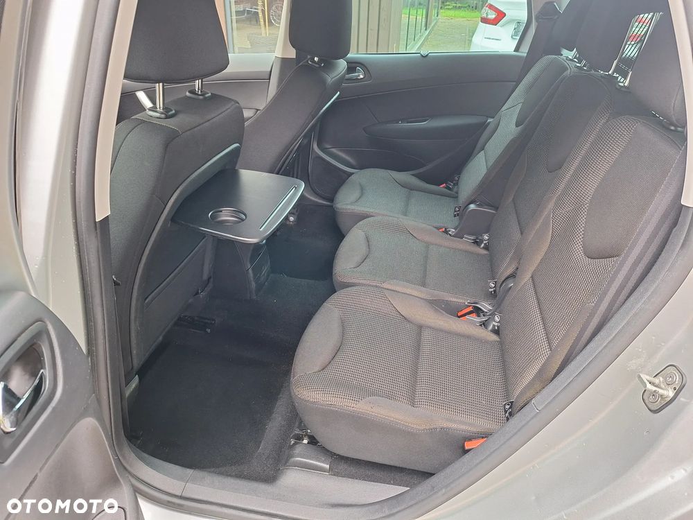 Peugeot 308 e-HDi FAP 115 Stop&Start Business Line Niveau 1 - 16