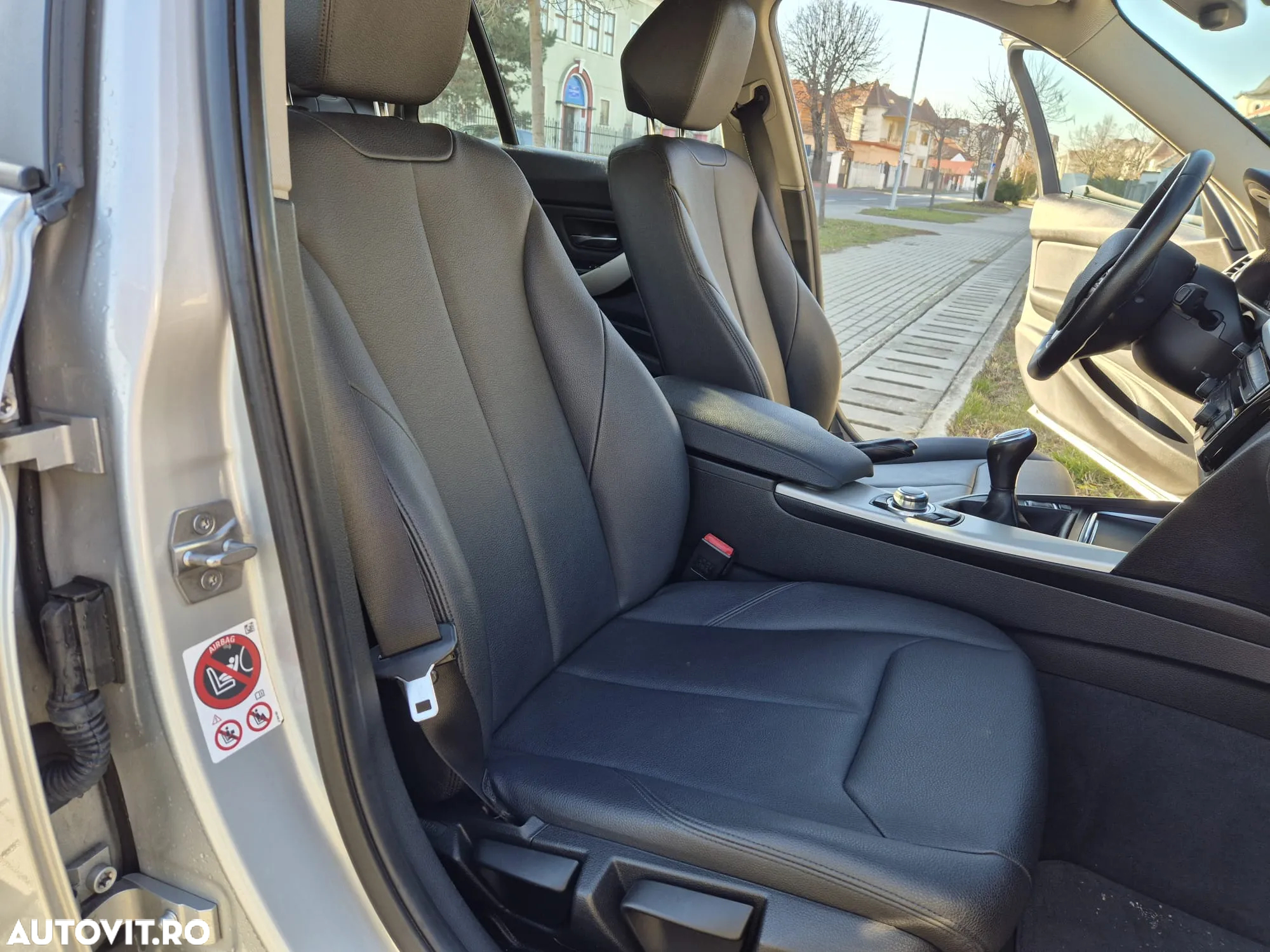 BMW Seria 3 316d - 12