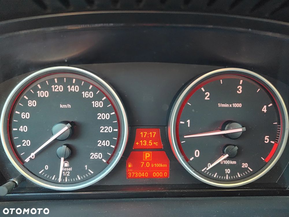 BMW Seria 5 530d Touring - 16