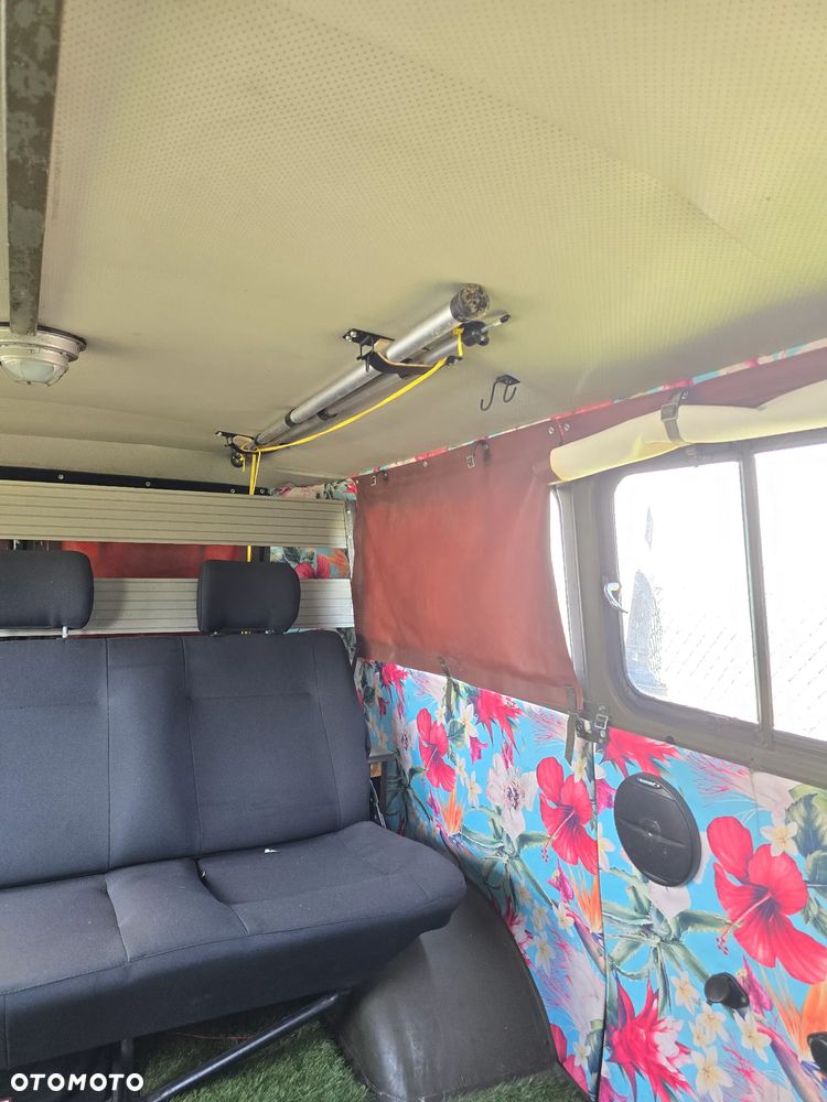 Uaz Inny - 12