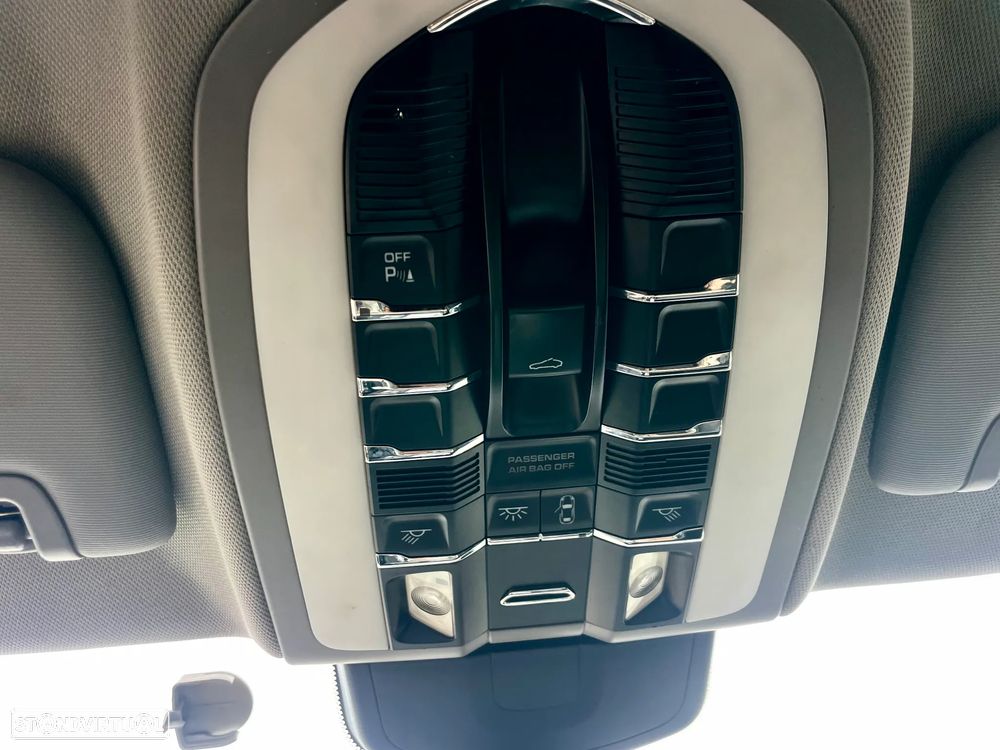 Porsche Panamera 4 S PDK - 31