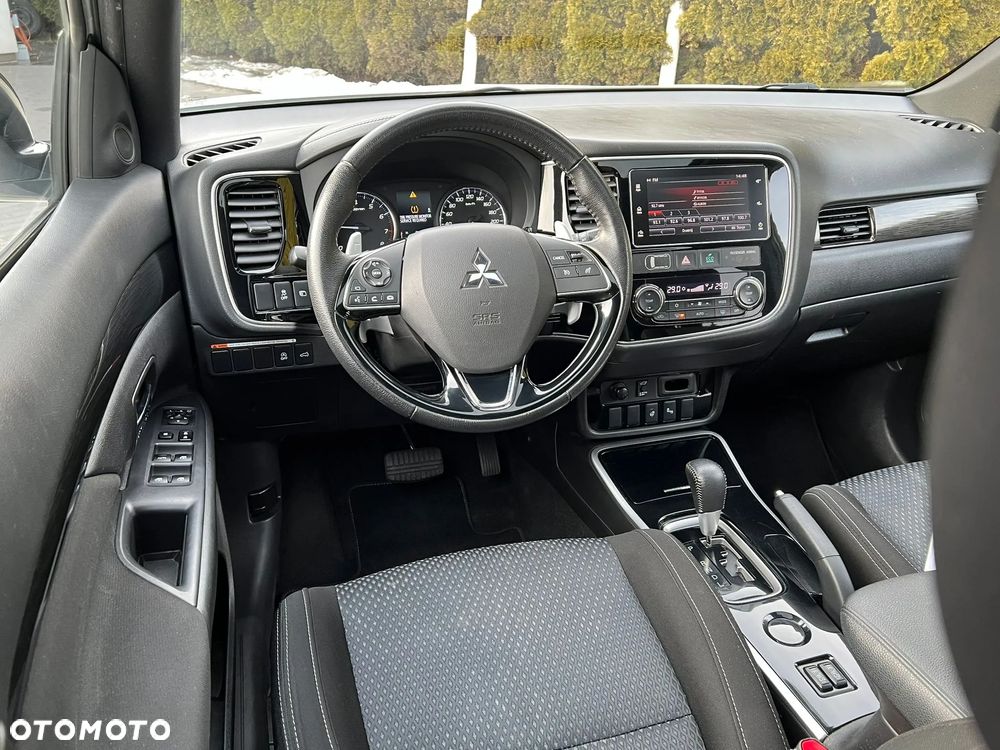 Mitsubishi Outlander 2.0 2WD CVT Diamant Edition+ - 9