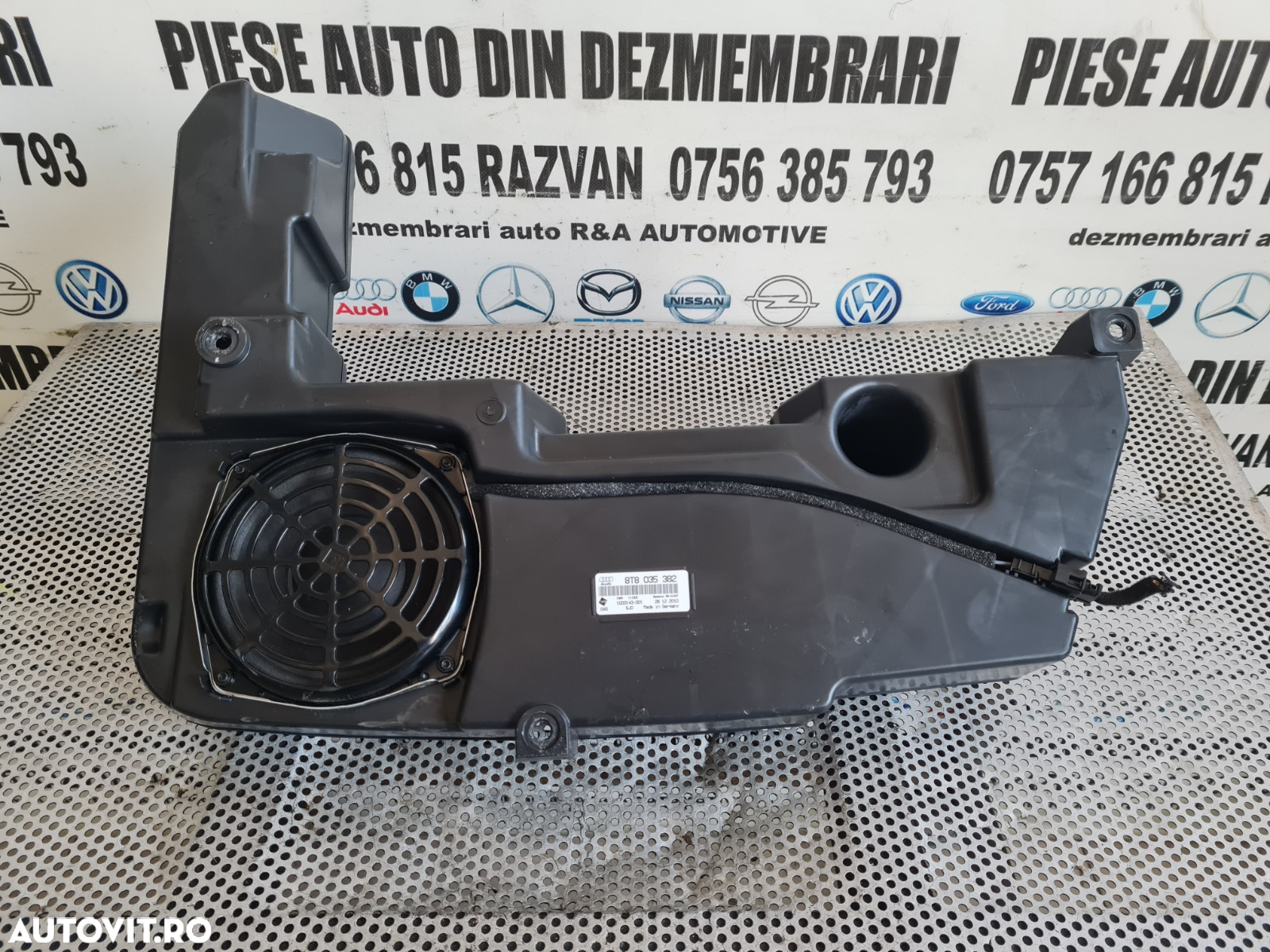 Subwoofer Tub De Bass Audi A5 8T An 2007-2008-2009-2010-2011-2012-2013-2014-2015 Cod 8T8035382 Dezmembrez Audi A5 8T 2.7 Tdi Euro 5 Motor CGKA Cutie Automata MMW Bixenon Volan Stanga - Dezmembrari Arad - 5