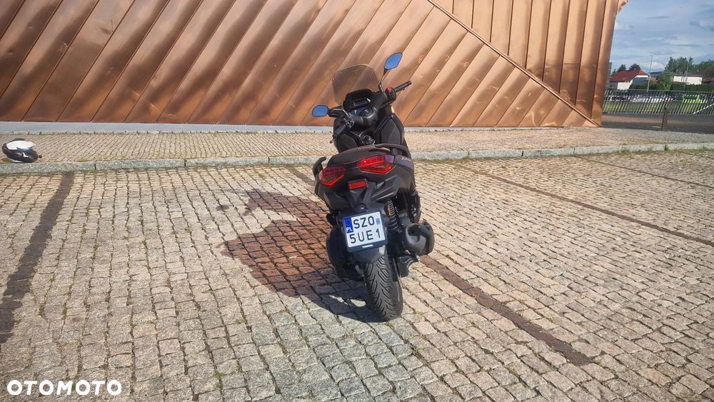 Yamaha X-max - 18