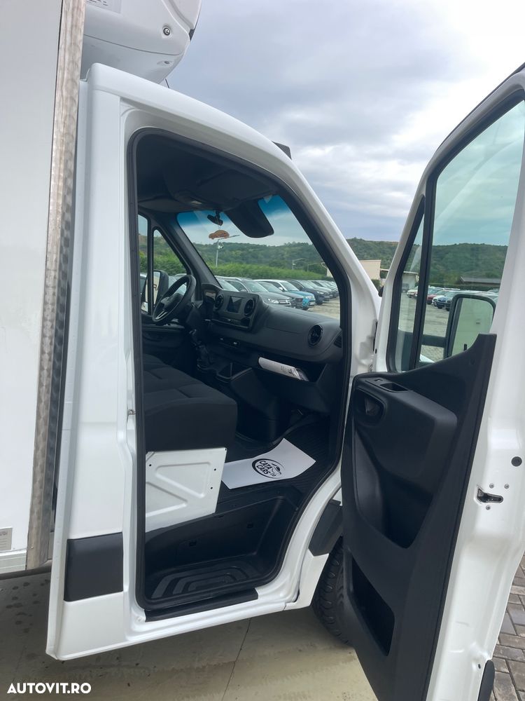 Mercedes-Benz Sprinter 516CDI KOFFER  FRIGORIFIC  PUNTE DUBLA - 23