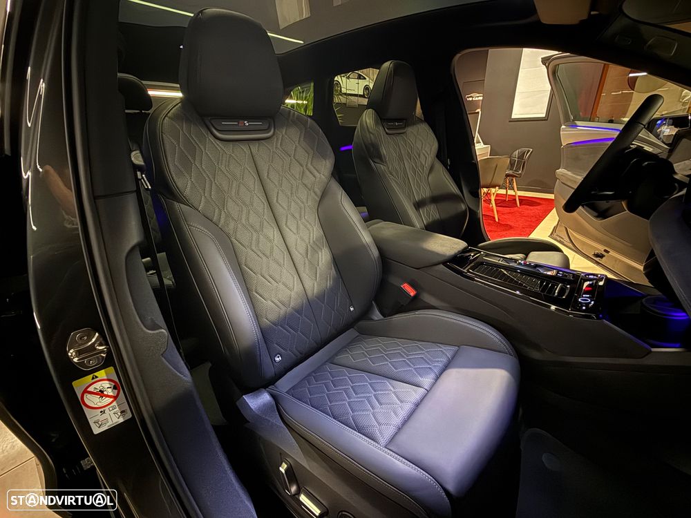 Audi A6 Avant e-tron performance edition one grey - 38