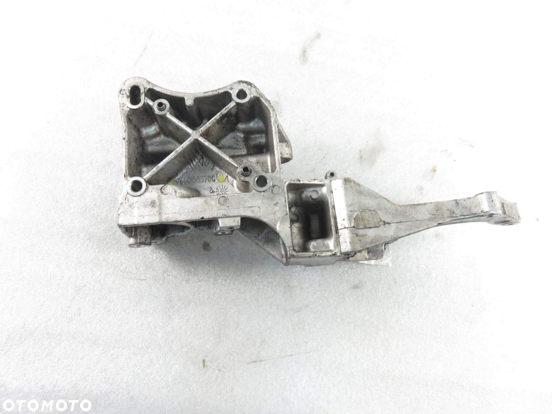 ŁAPA ALTERNATORA CITROEN C2 1.4  9640883780 9640883480 - 3